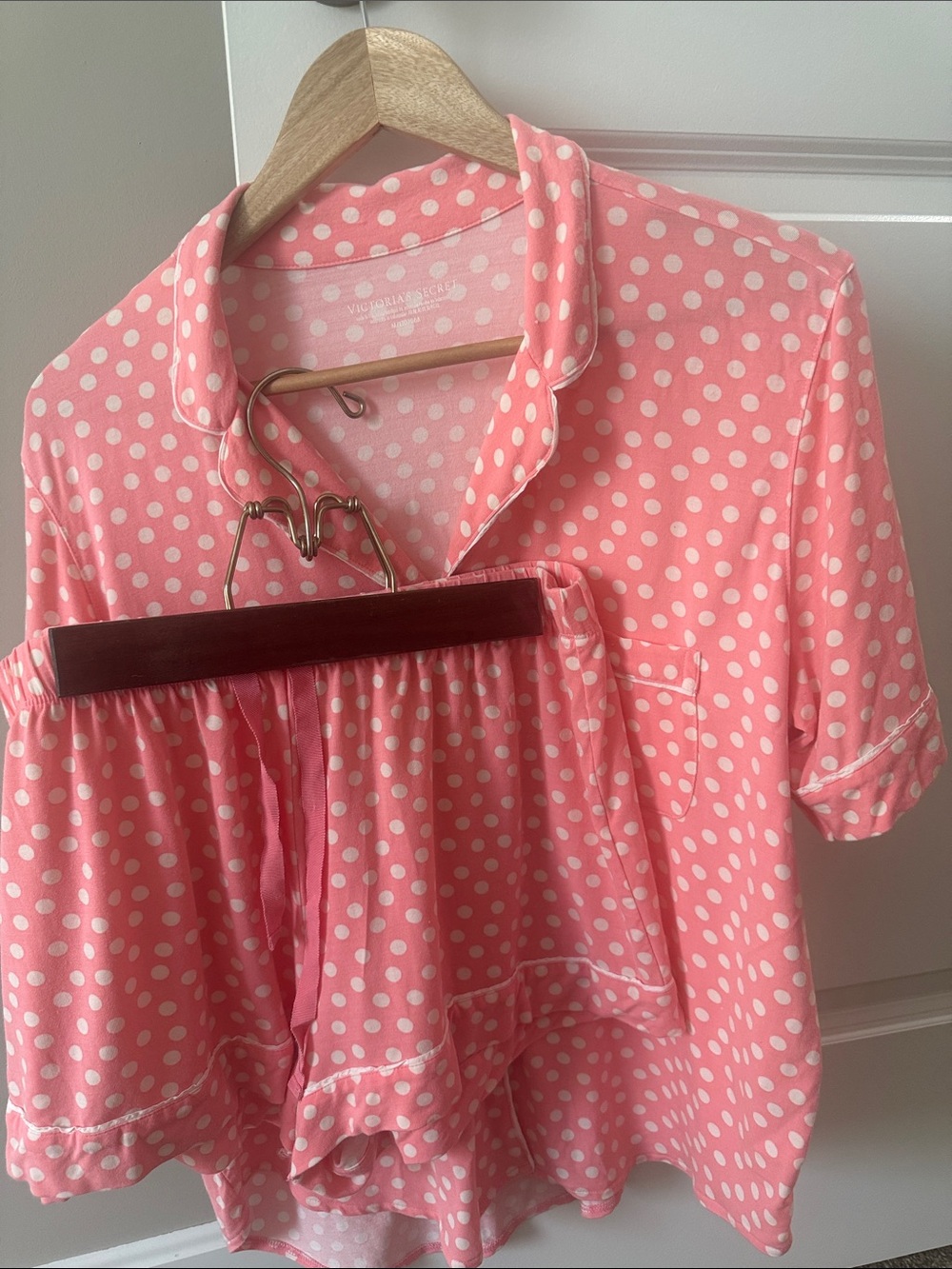 Victoria's Secret Coral Pink Polka Dot Short Pajama Set size M comfy and cute